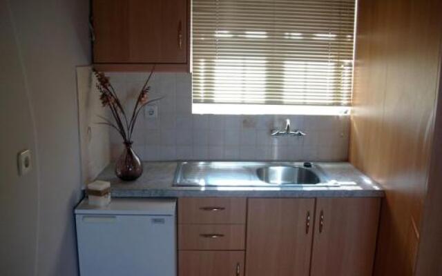 Tassos Rooms