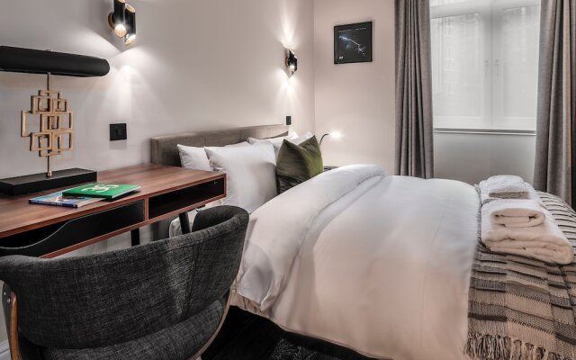Stylish Earl's Court Studios