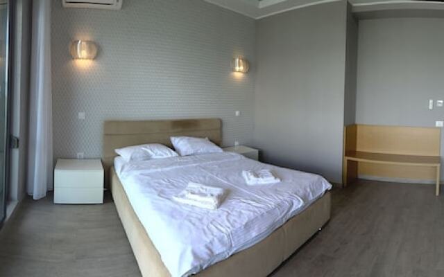 Apart holiday Sophia Mamaia