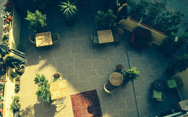 Araz Residence