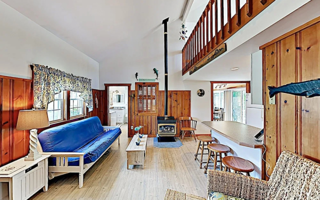 55 West Dennis - 3 Br Home