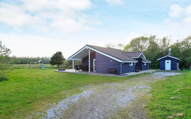 8 Person Holiday Home in Strandby