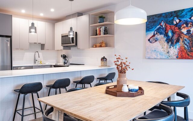 Bluebird Daze by Revelstoke Vacations