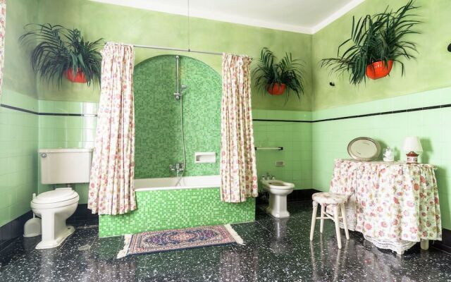 Luxurious Mansion in Crespignaga With Swimming Pool