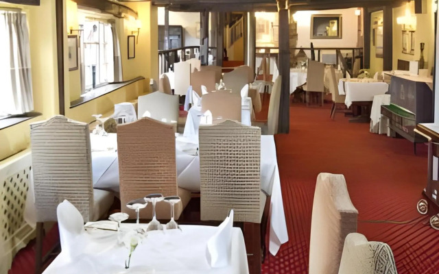 White Hart Hotel by Greene King Inns