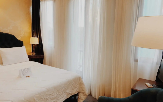 Five Seasons Pension