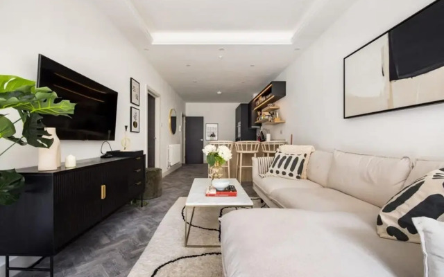The Battersea Loft - Trendy 3bdr Flat With Patio, London