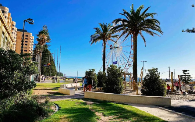 Unwind Esplanade Beach Escape no 10