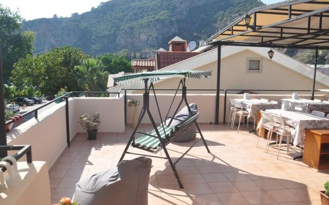 Dalyando Hotel