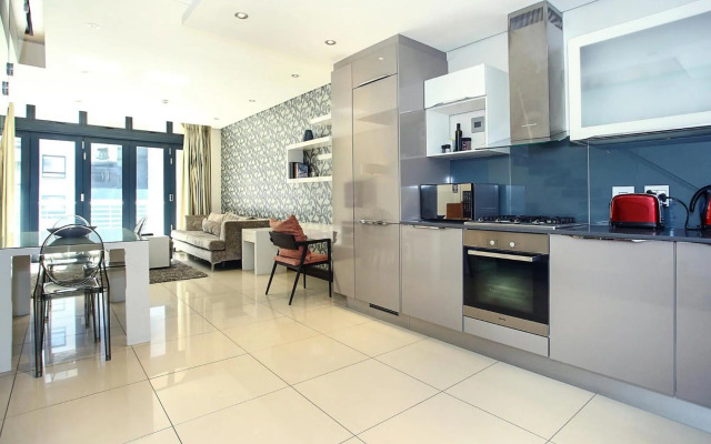Melrose Arch Luxury Apartment