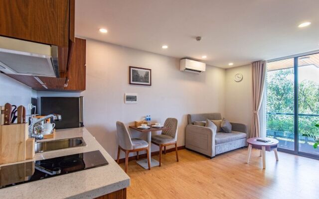 22Housing Moon Westlake Apartment