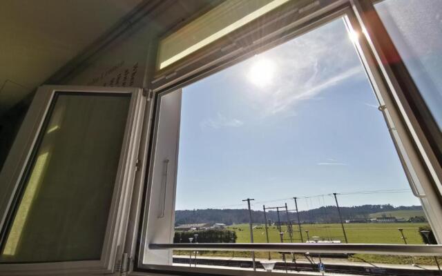 Hotel16 by Messe & Stadion Suisse in Minuten & Late Check-in