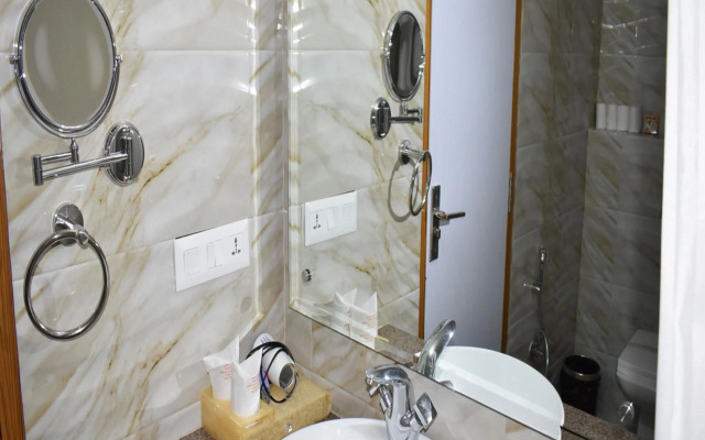 Hotel Anand International