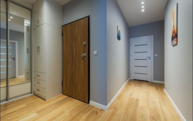 P&O Apartments Solec 13 with AC