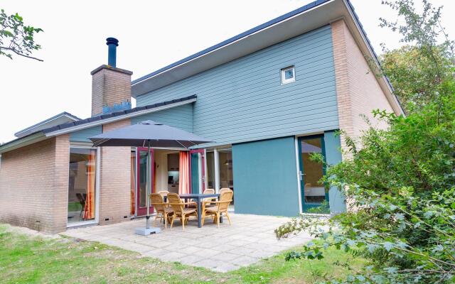 Restyled holiday home with fireplace near the beach