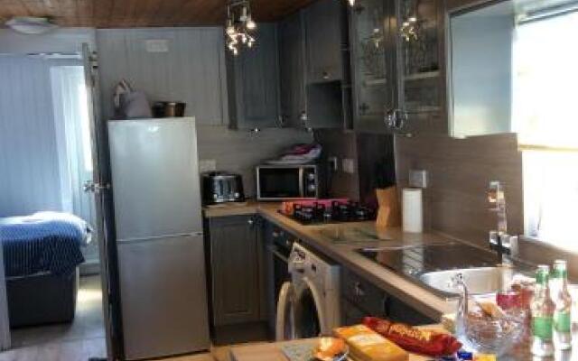 Houseboat Heyvon