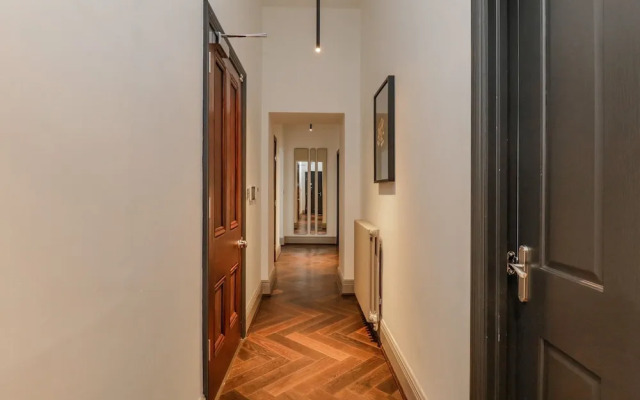 The Mary Maude Suite Stone Cross Mansion