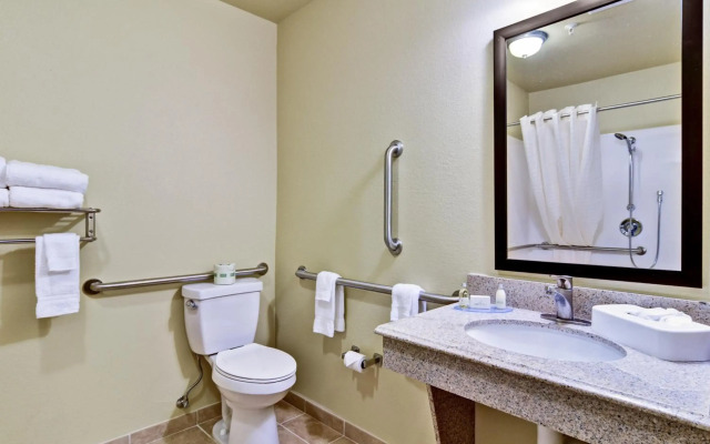 Cobblestone Inn & Suites - Ambridge