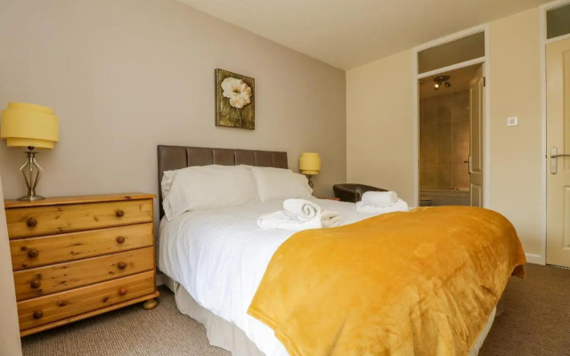 No1, Tranquil Tamar Valley home near Moors & Coasts