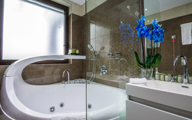 Best Western Plus Olives City Hotel