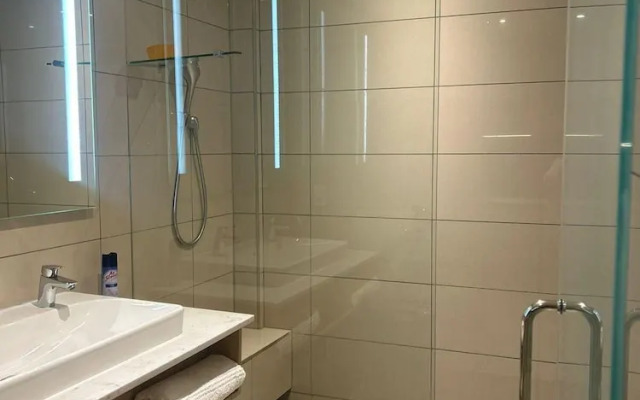 Luxury Apartment Sandton / no Loadshedding / Dstv