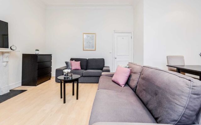Amazing 2 bed 2 bath Kensington