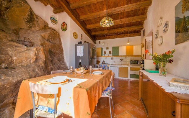 Beautiful Home in Calatafimi With 3 Bedrooms and Wifi