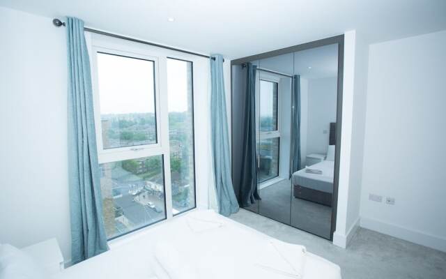 Highview 2-bed Apartment in London