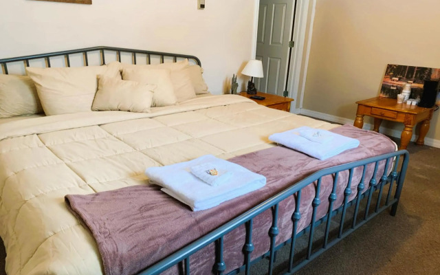 Love Hotels St John River by OYO at Fort Kent ME