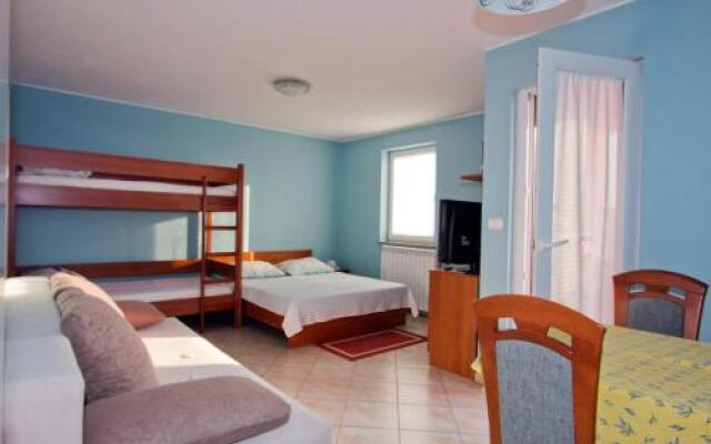 Tourist Farm Robivera