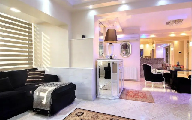 Royal Riviera Residence