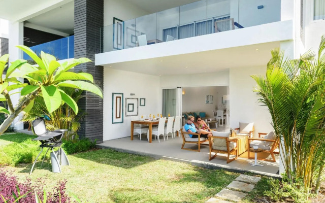 Myra Seafront Suites with Lov
