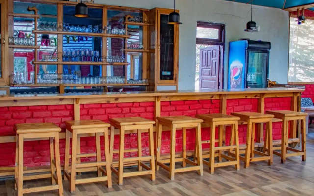 Page 3 Lodge and Restaurant
