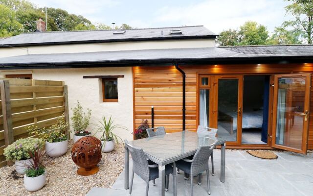 Littlecot, Holsworthy