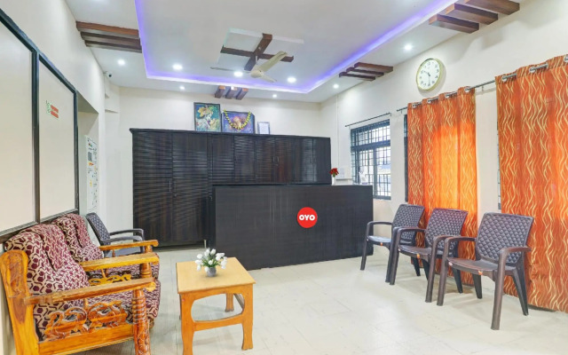 OYO Flagship 80484G Hotel Srinivasa Grand