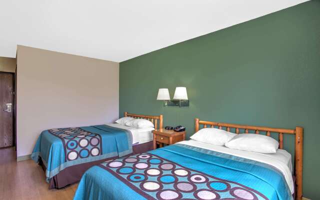 Super 8 by Wyndham Ticonderoga