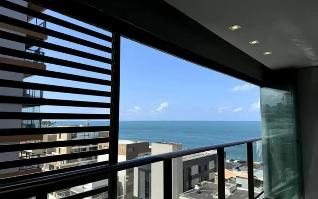Academia/Garagem/ Piscina : a 300 m do Farol