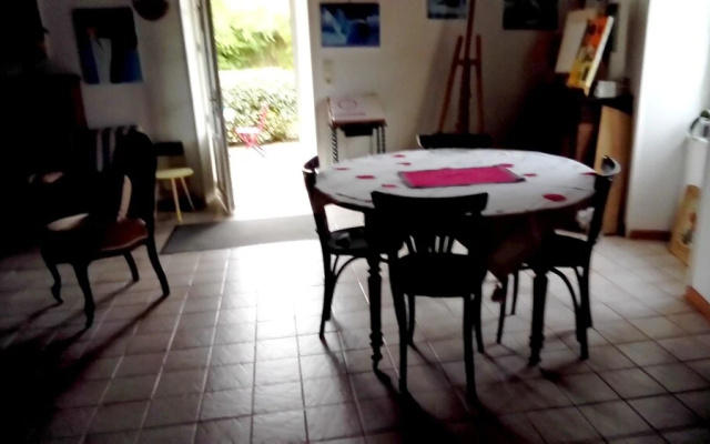 House With one Bedroom in Saint-vincent Puymaufrais, With Enclosed Gar