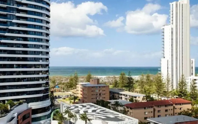 The Oracle Broadbeach 906