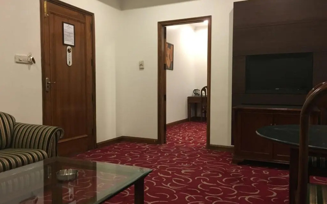 Hotel Lawrence – Guest Rooms – Amritsar