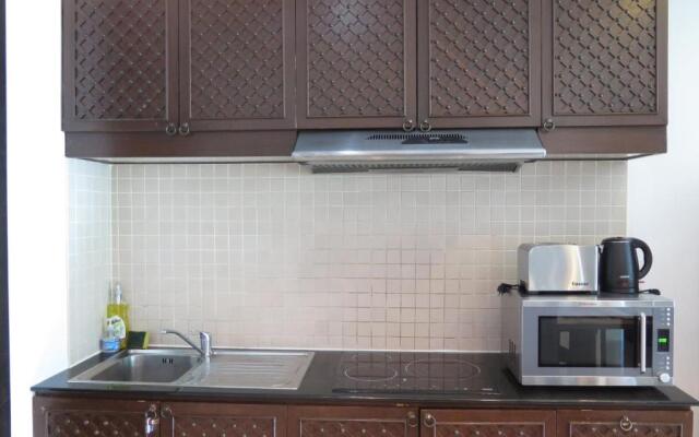 6 38 Top Floor 2 Brs 2baths 1km Walking To Beach