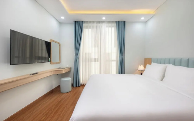 Hummer Hotel & Apartment Danang Beach