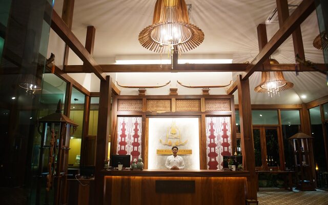 Nan Green Lake View Resort