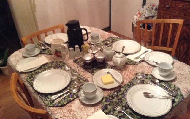 The Garden Bee Bed & Breakfast