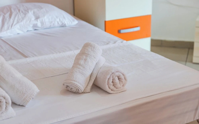 Orange Seaview Studio