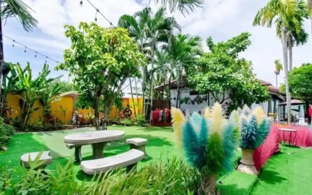 Karnie Cheer Pool Villa & Resort Pattaya