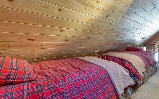 Castle Rock Cabin #2