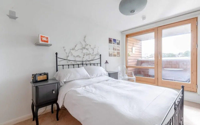 Warm & Inviting 1bedroom Flat With Patio, Camden Town!