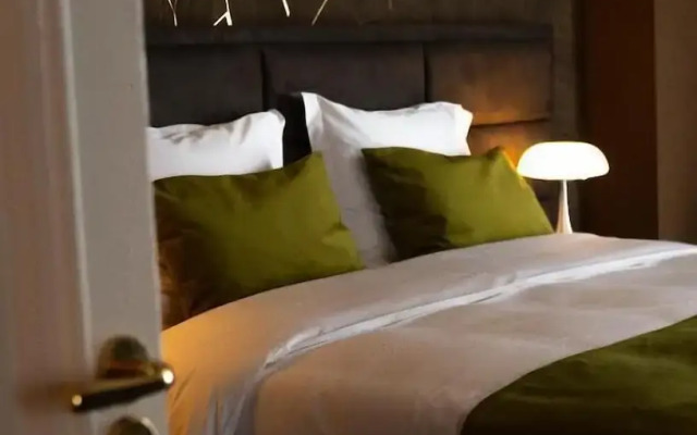 Hotel & Restaurant Infinity