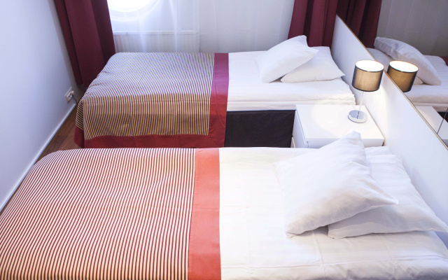 Pilot Airport Hotel - Image 3